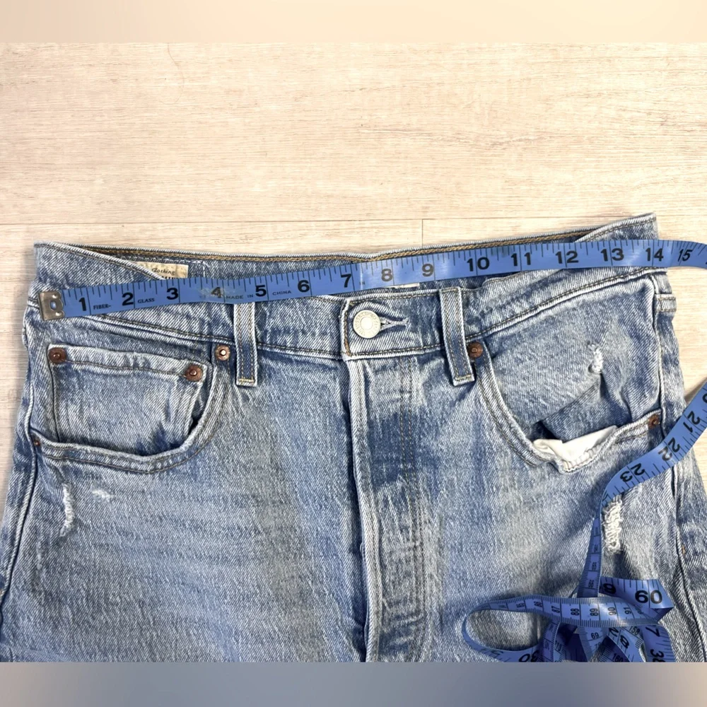 Levi's Custom Women's Premium Ribcage Straight Ankle - Picture 8 of 9